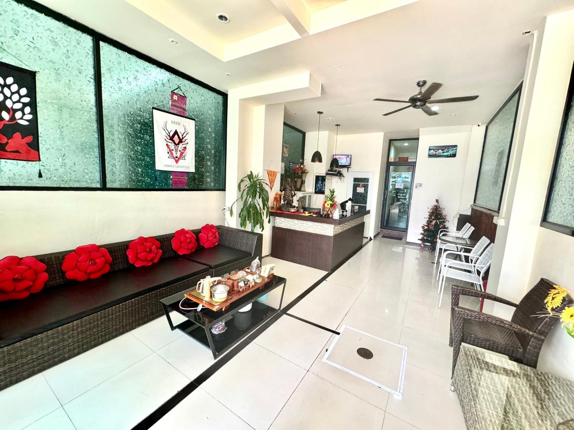 Happy 99 Guest House Patong Екстер'єр фото