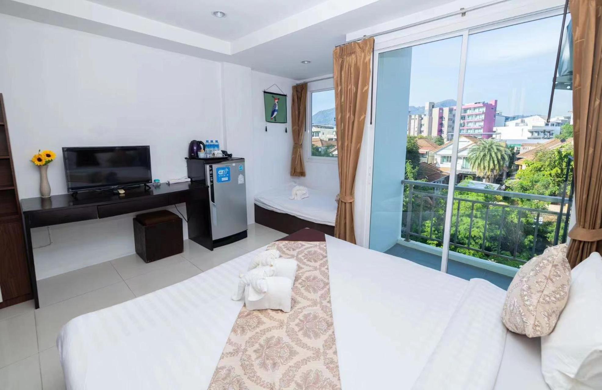 Happy 99 Guest House Patong Екстер'єр фото