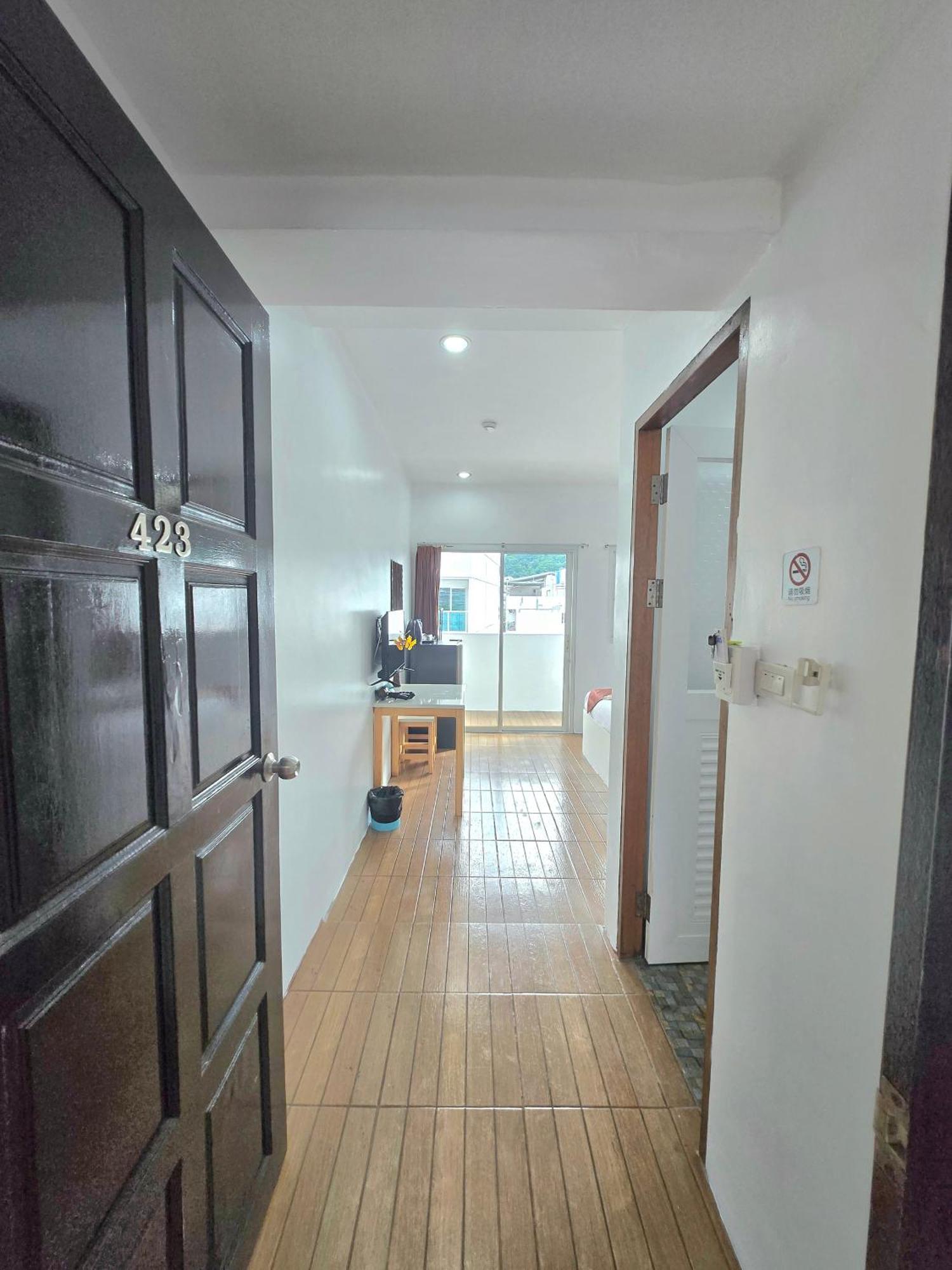 Happy 99 Guest House Patong Екстер'єр фото