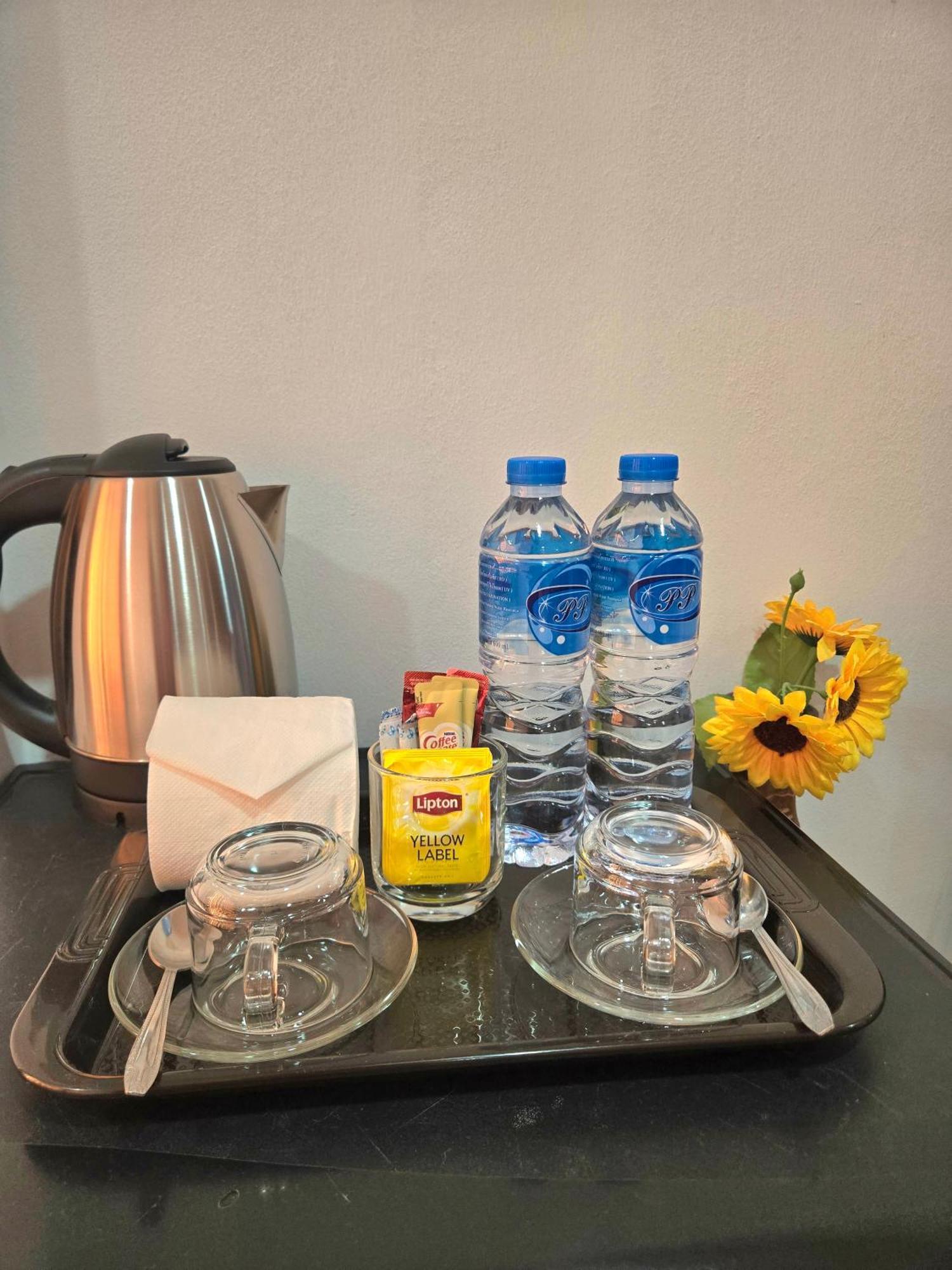Happy 99 Guest House Patong Екстер'єр фото