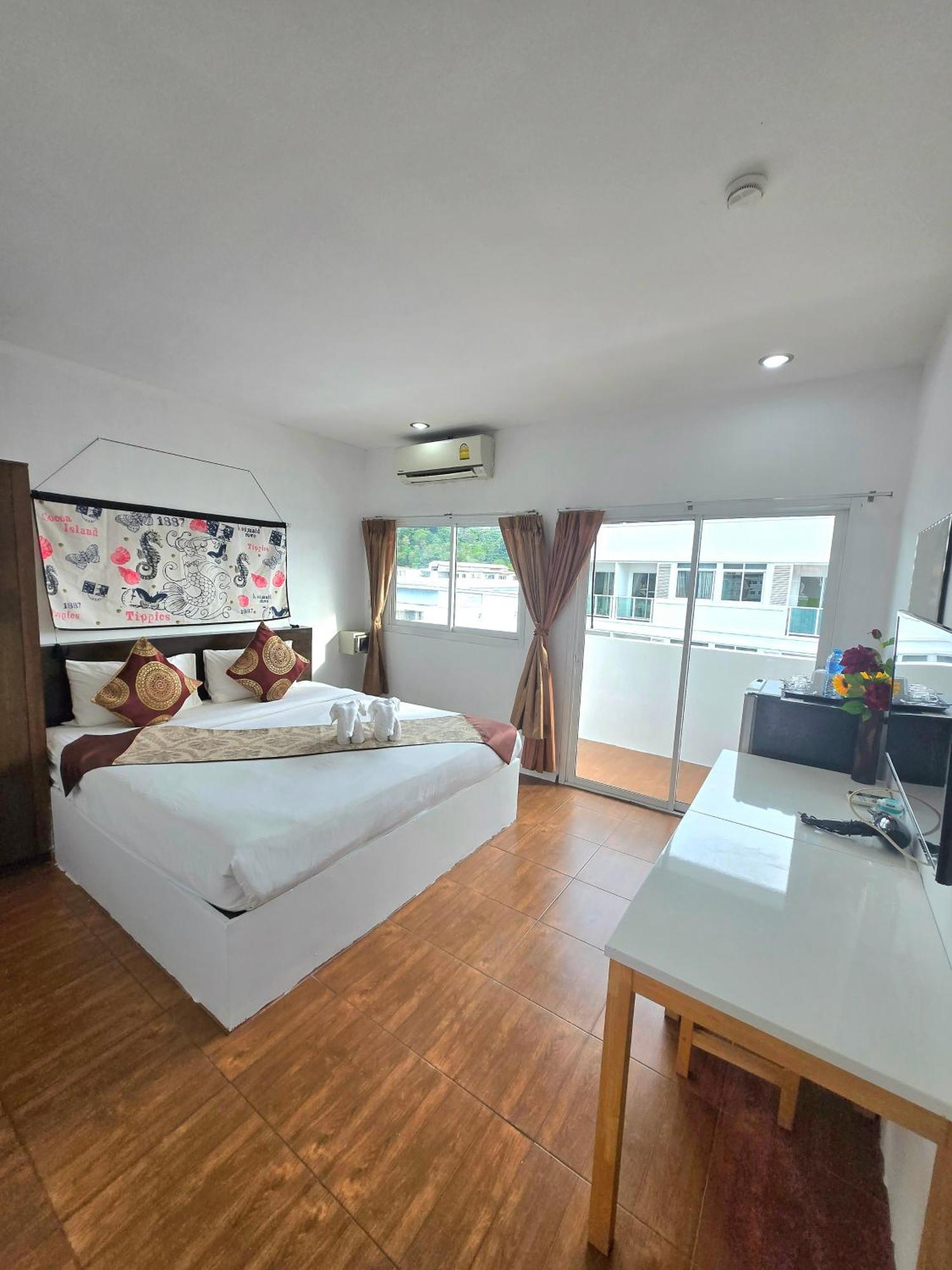 Happy 99 Guest House Patong Екстер'єр фото