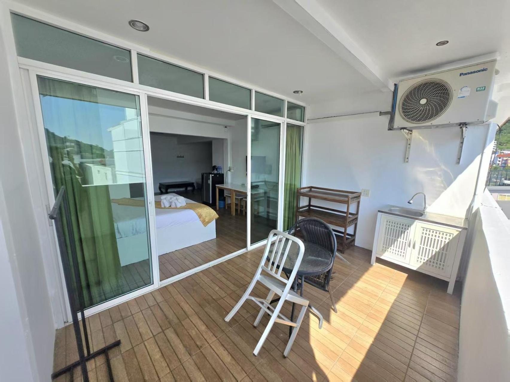 Happy 99 Guest House Patong Екстер'єр фото