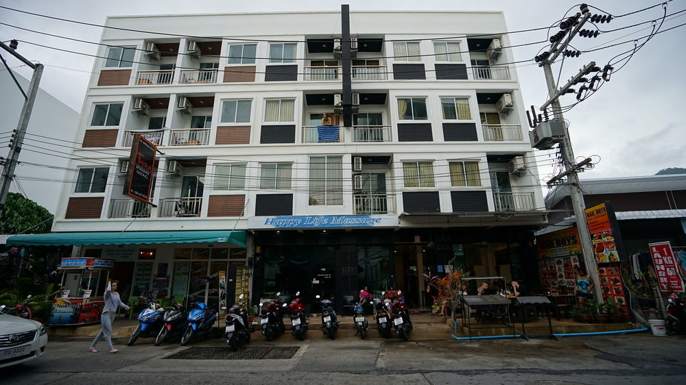 Happy 99 Guest House Patong Екстер'єр фото