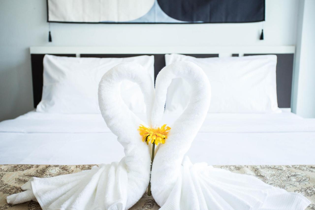 Happy 99 Guest House Patong Екстер'єр фото